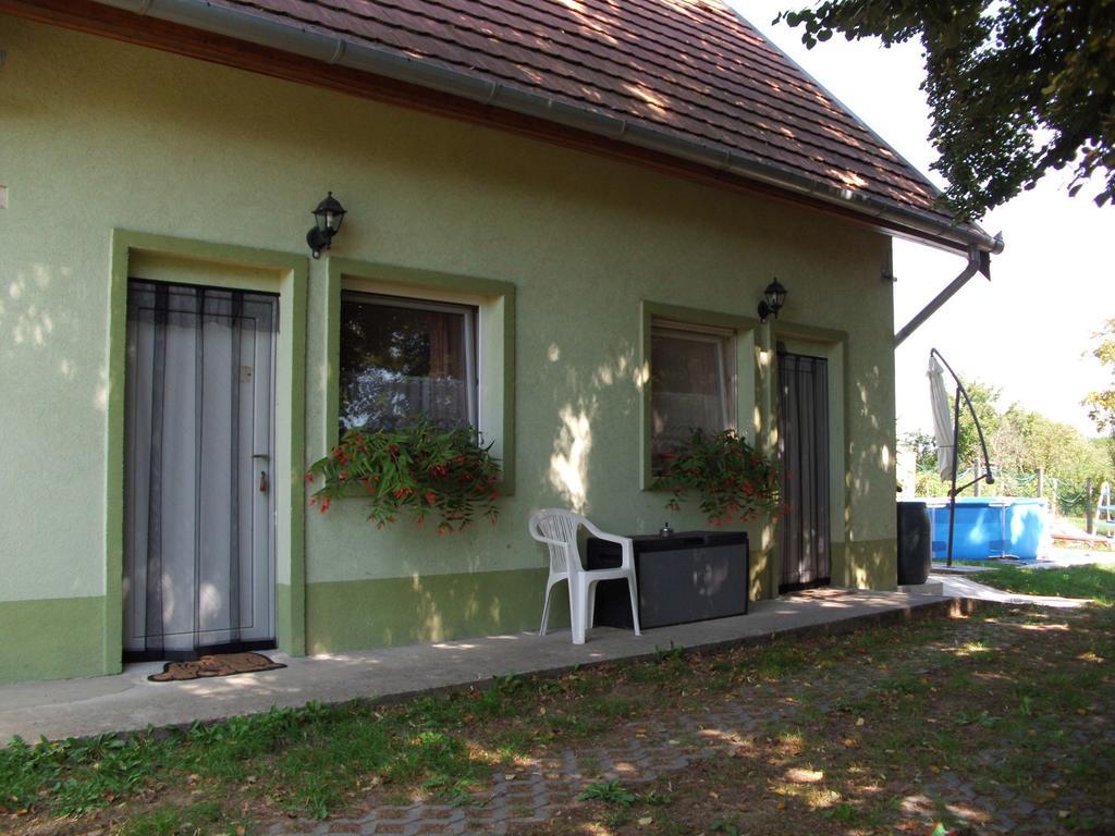 Ferienhaus Hartmann เฮวิซ ภายนอก รูปภาพ