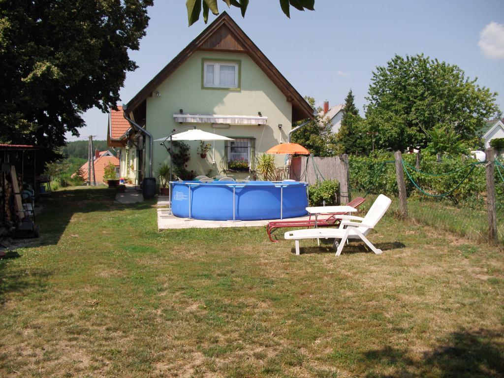 Ferienhaus Hartmann เฮวิซ ภายนอก รูปภาพ